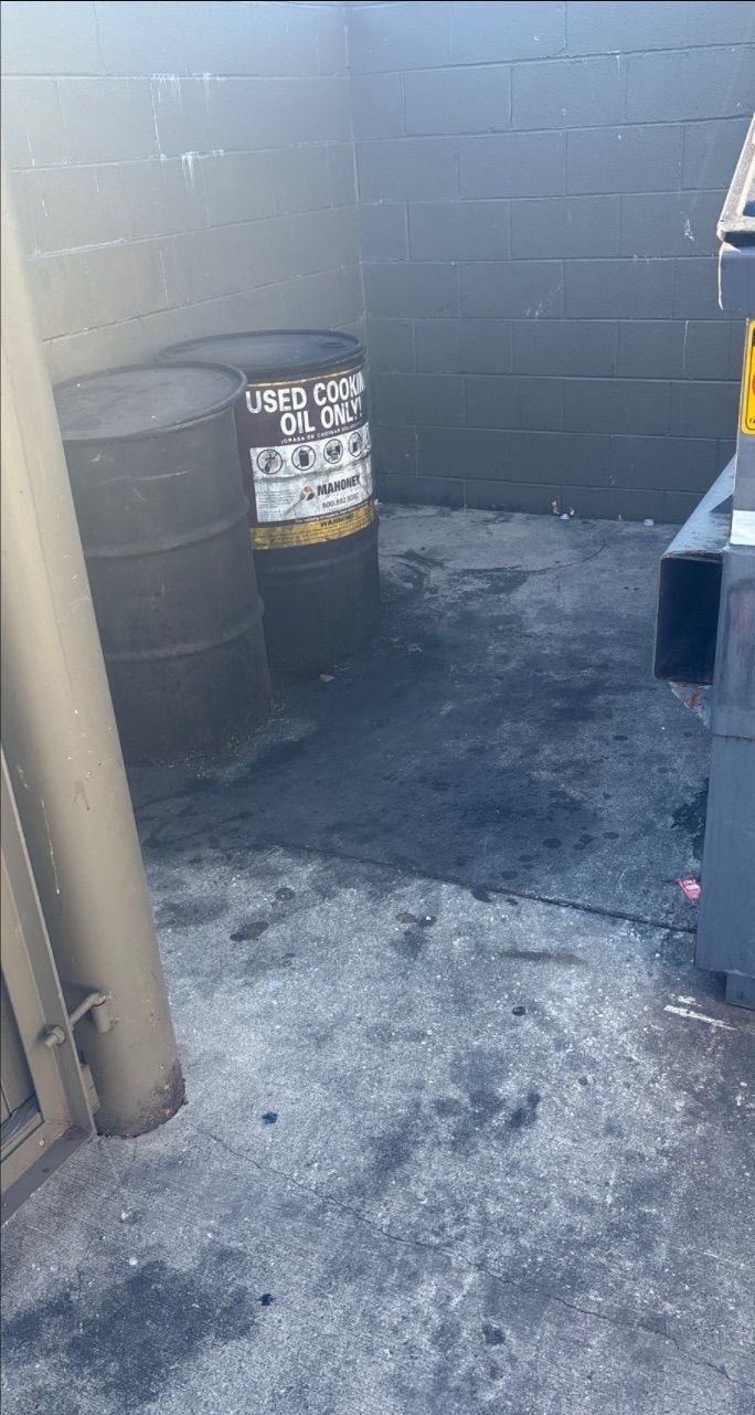 Greasy oil pad before degreasing